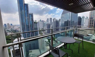 Condo en alquiler de 3 habitaciones en Khlong Toei, Bangkok