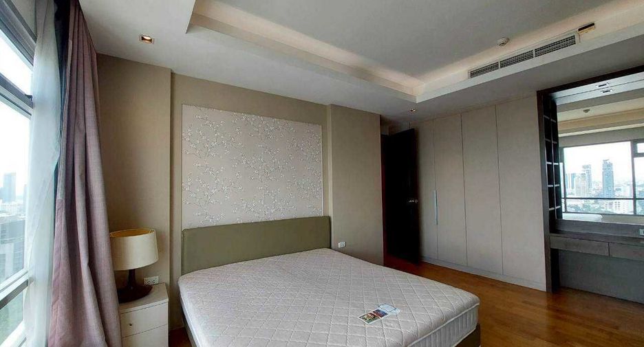 À louer 3 chambres condo à Khlong Toei, Bangkok