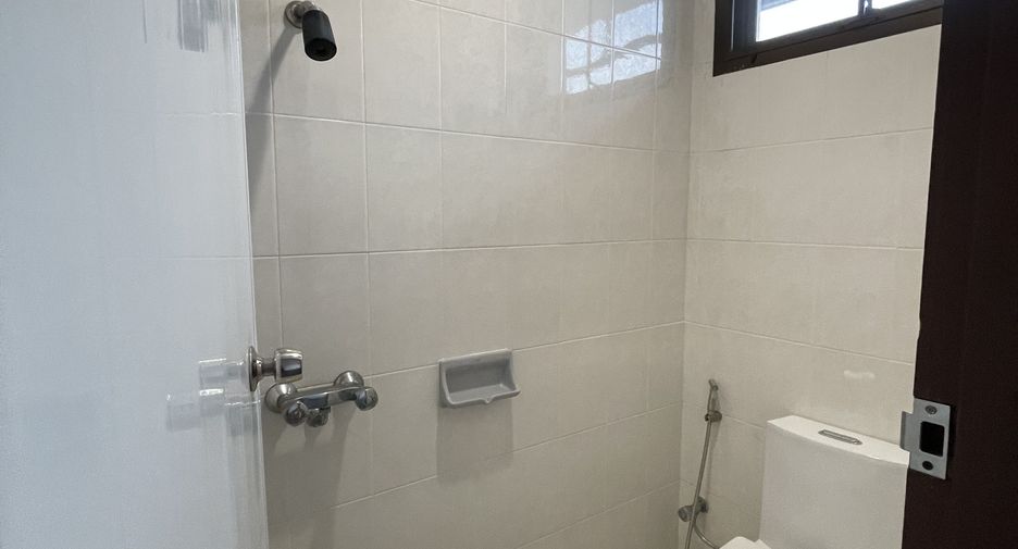 Wohnung zur Miete mit 2 Zimmer in Watthana, Bangkok