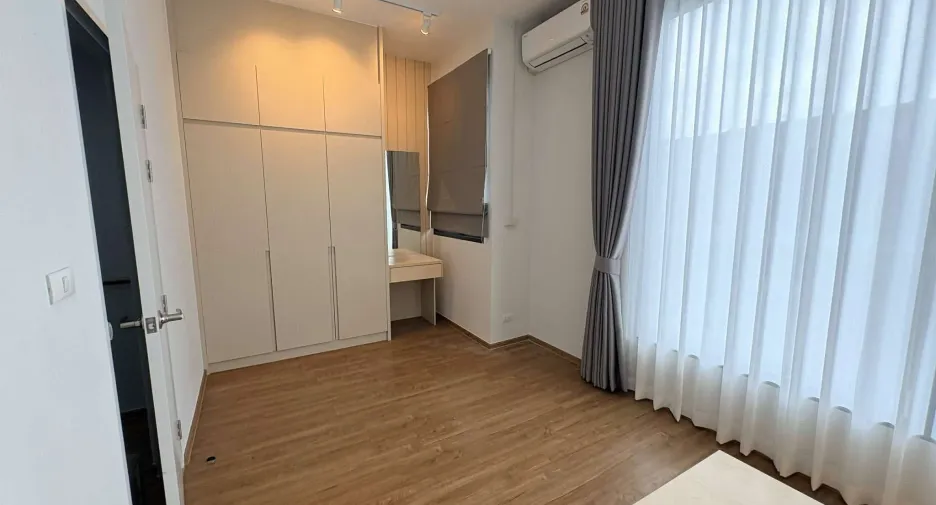 Аренда 3 спальни дом в Bang Phli, Самутпракан