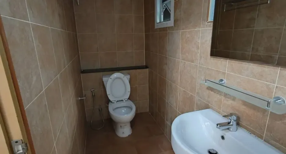 For rent 1 bed retail Space in Phra Khanong, Bangkok