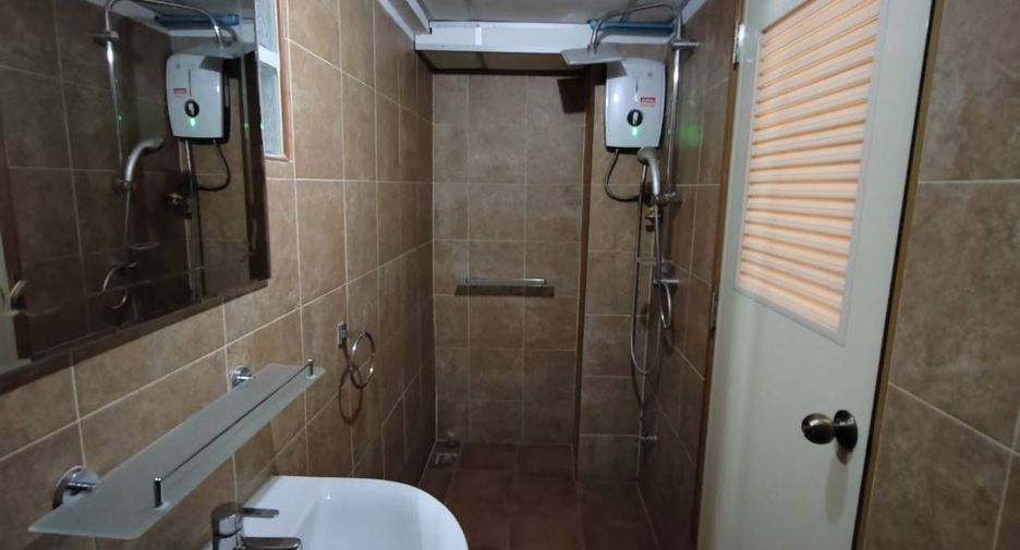 For rent 1 bed retail Space in Phra Khanong, Bangkok