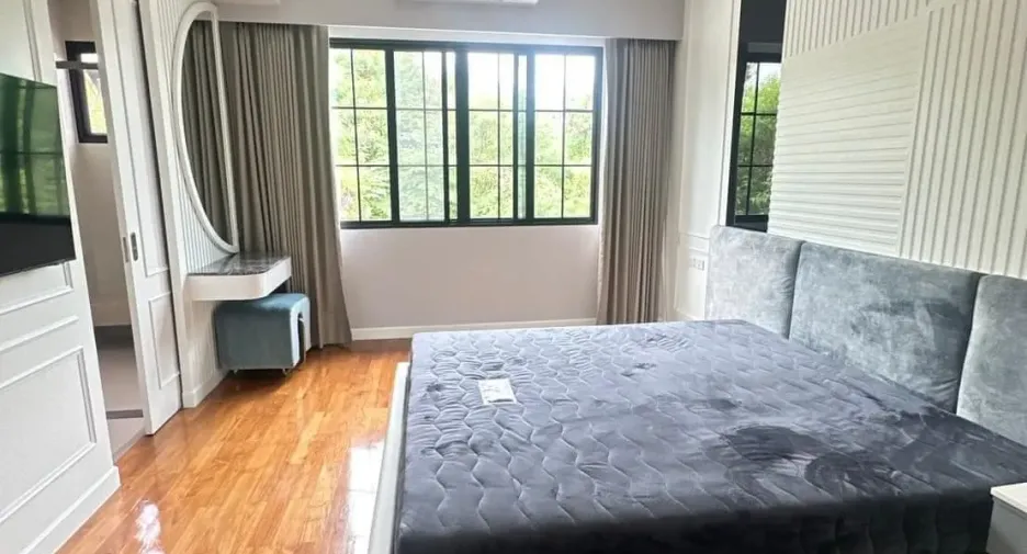 出租 6 卧室 独立屋 在 Yan Nawa, 曼谷