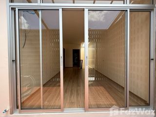 Reihenhaus zur Miete mit 2 Zimmer in Yan Nawa, Bangkok
