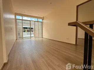For rent 2 bedrooms townhouse in Yan Nawa, Bangkok
