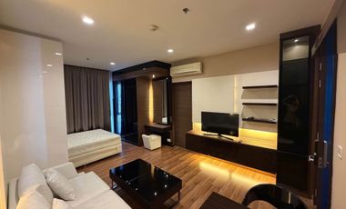À louer studio condo à Huai Khwang, Bangkok