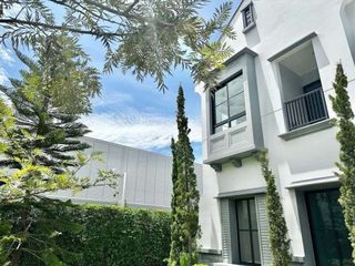 For rent 4 bedrooms house in Taling Chan, Bangkok