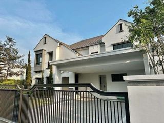 For rent 4 bedrooms house in Taling Chan, Bangkok
