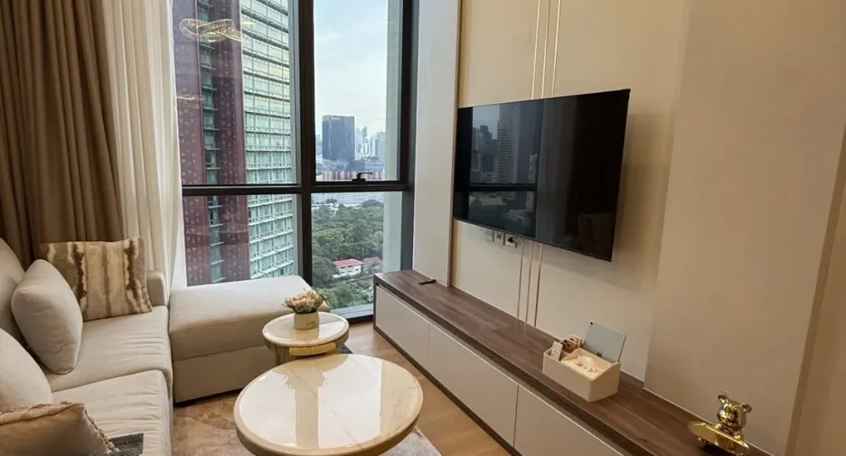 For rent 1 bed condo in Pathum Wan, Bangkok