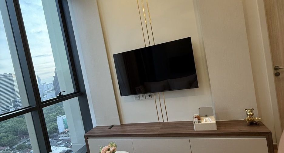 For rent 1 bed condo in Pathum Wan, Bangkok