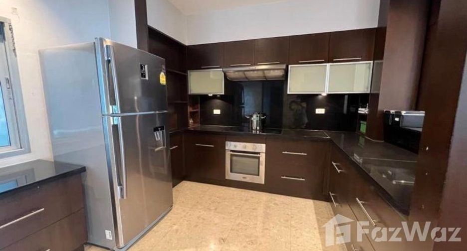 Condo en alquiler de 4 habitaciones en Pathum Wan, Bangkok