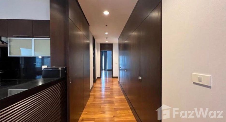 Condo en alquiler de 4 habitaciones en Pathum Wan, Bangkok