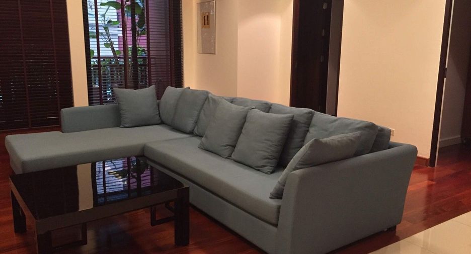For rent 3 bedrooms condo in Sathon, Bangkok