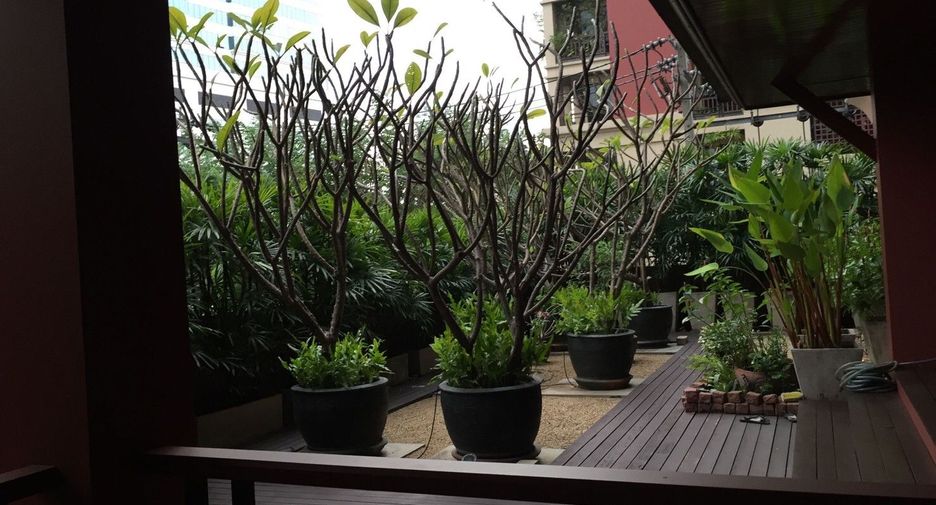 For rent 3 bedrooms condo in Sathon, Bangkok