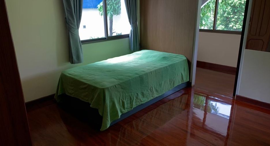 Casa en alquiler de 4 habitaciones en Suan Luang, Bangkok