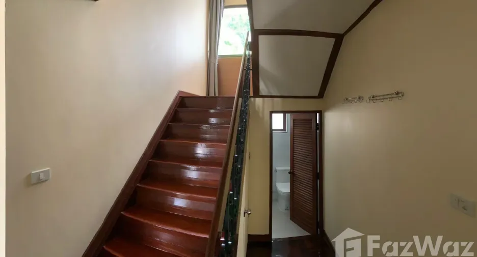 Casa en alquiler de 4 habitaciones en Suan Luang, Bangkok