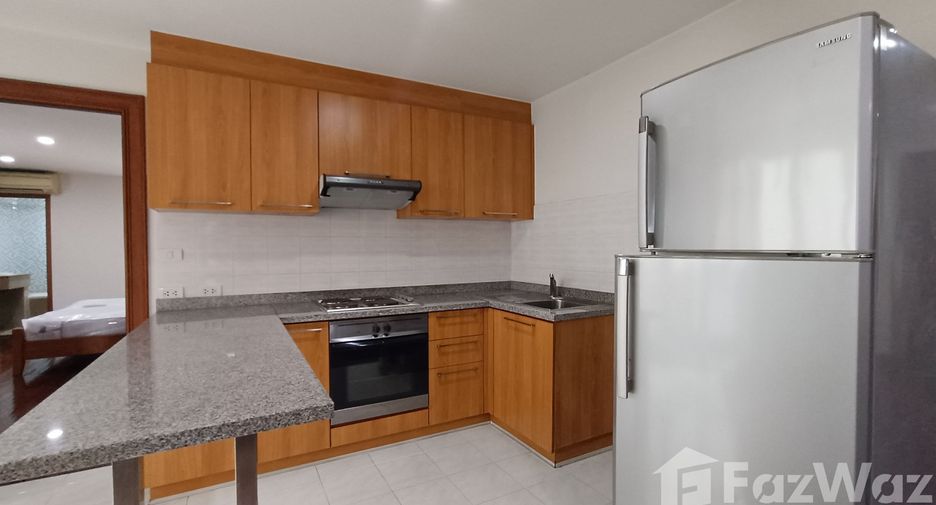 For rent 2 bedrooms apartment in Pathum Wan, Bangkok