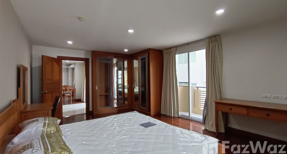 For rent 2 bedrooms apartment in Pathum Wan, Bangkok