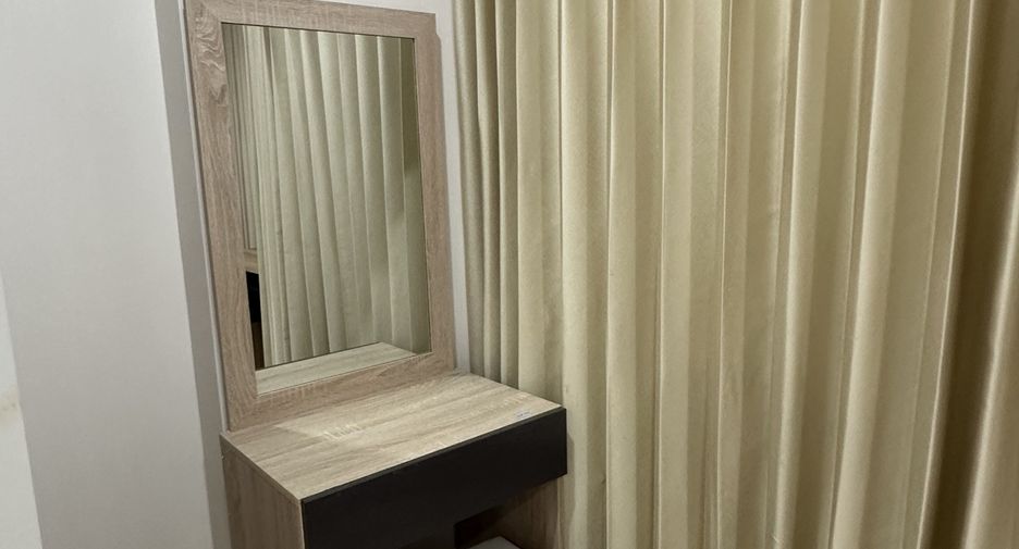 For rent スタジオ condo in Bang Kapi, Bangkok