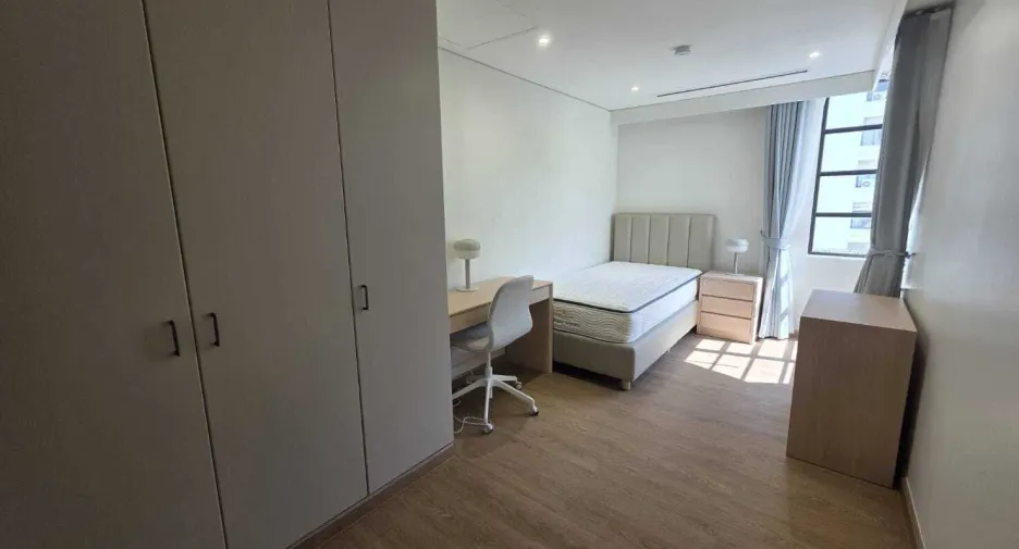 For rent 4 bedrooms condo in Sathon, Bangkok
