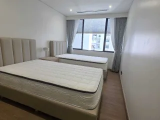 For rent 4 bedrooms condo in Sathon, Bangkok
