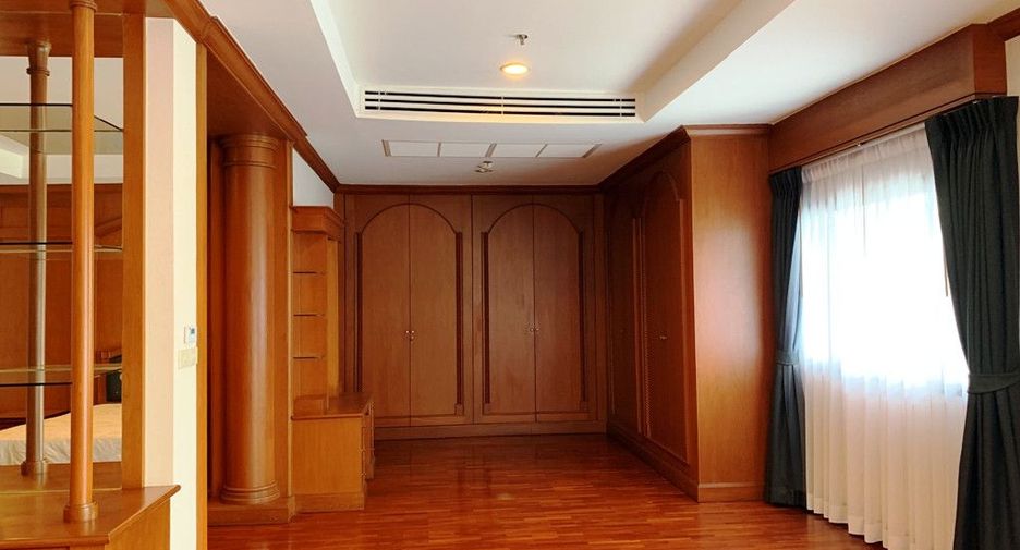 For rent 4 ベッドルーム condo in Watthana, Bangkok