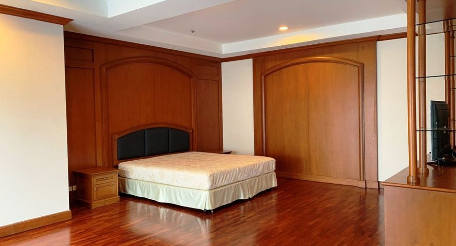 For rent 4 ベッドルーム condo in Watthana, Bangkok