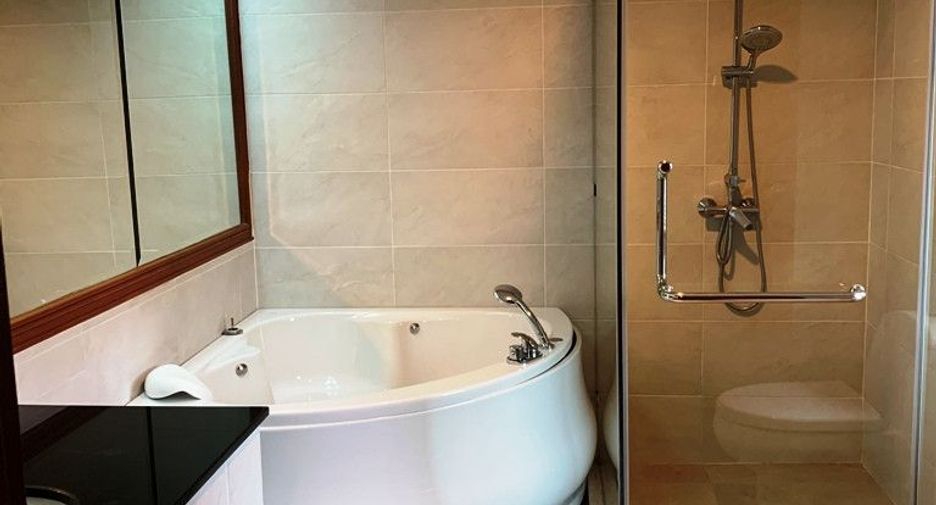 For rent 4 ベッドルーム condo in Watthana, Bangkok