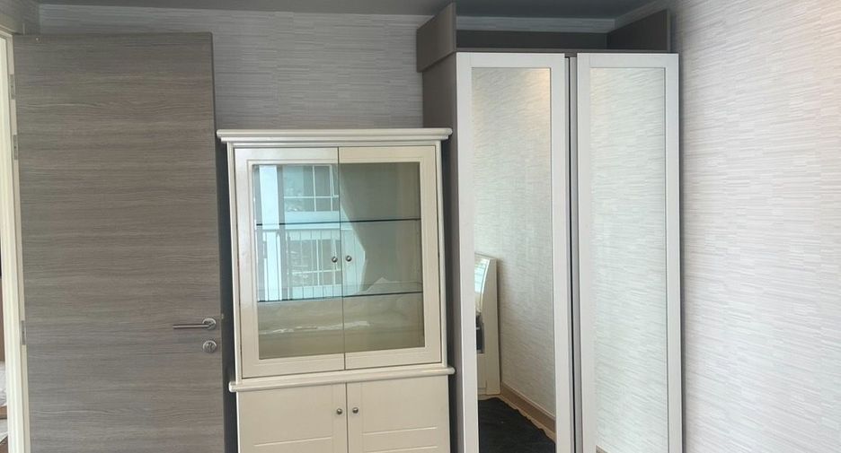 Wohnung zur Miete mit 3 Zimmer in Yan Nawa, Bangkok