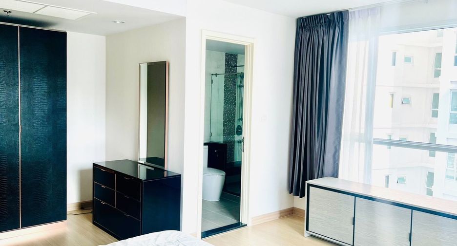 Wohnung zur Miete mit 3 Zimmer in Yan Nawa, Bangkok