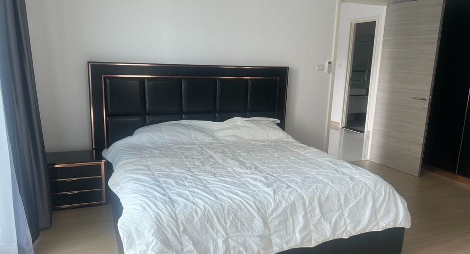 Wohnung zur Miete mit 3 Zimmer in Yan Nawa, Bangkok
