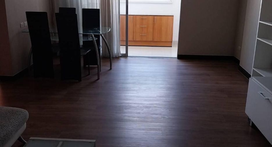 For rent 2 bedrooms condo in Huai Khwang, Bangkok