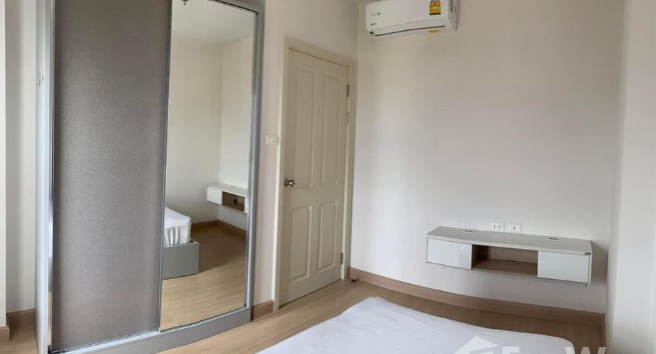 For rent 2 bedrooms condo in Huai Khwang, Bangkok