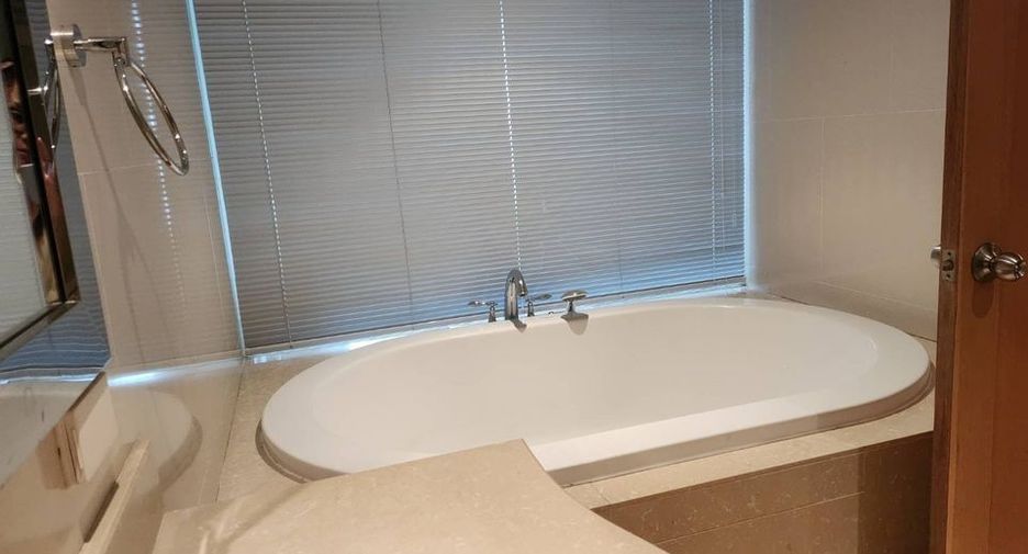 Wohnung zur Miete mit 3 Zimmer in Sathon, Bangkok