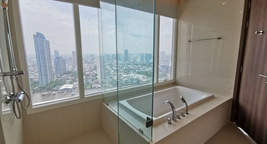 For rent 3 bedrooms condo in Bang Kho Laem, Bangkok