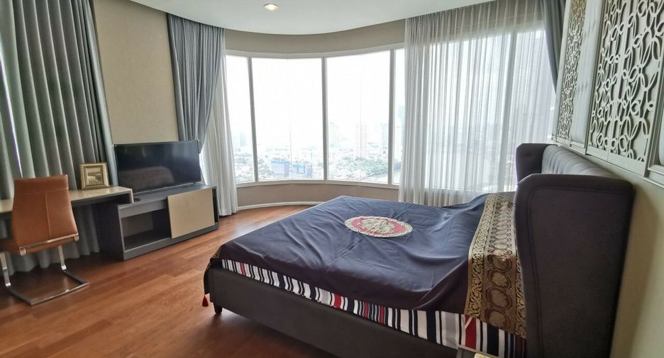 For rent 3 bedrooms condo in Bang Kho Laem, Bangkok