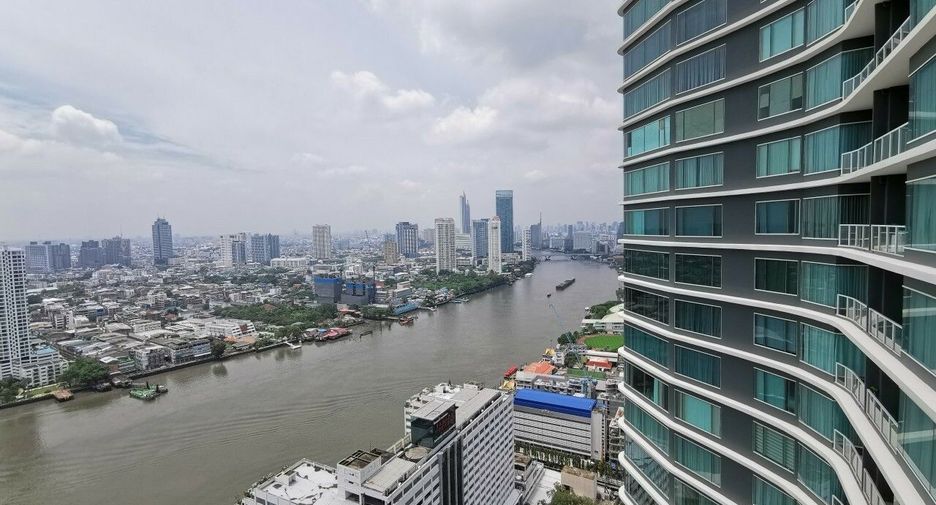 For rent 3 bedrooms condo in Bang Kho Laem, Bangkok