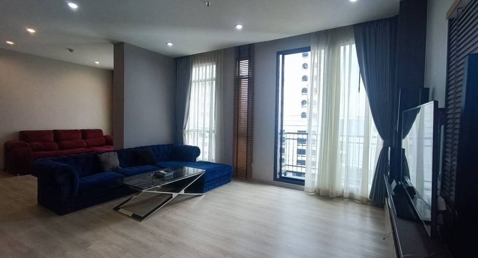 For rent 4 bedrooms condo in Watthana, Bangkok