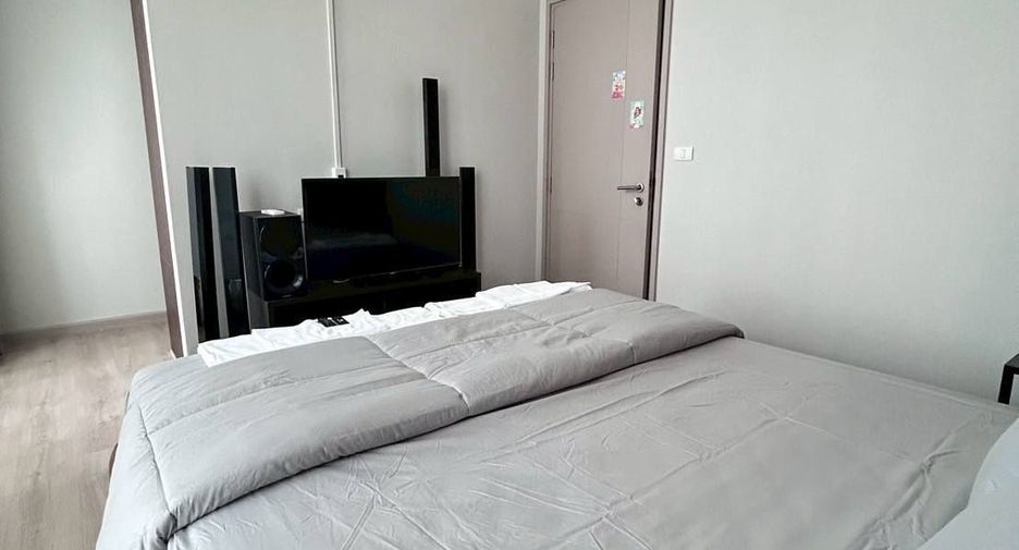 For rent 4 bedrooms condo in Watthana, Bangkok