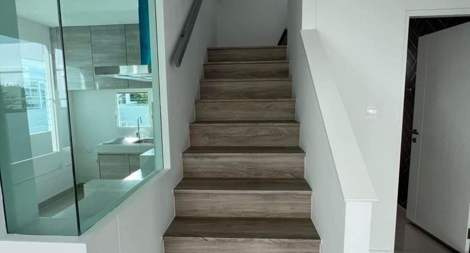 For rent 3 bedrooms house in Lat Krabang, Bangkok