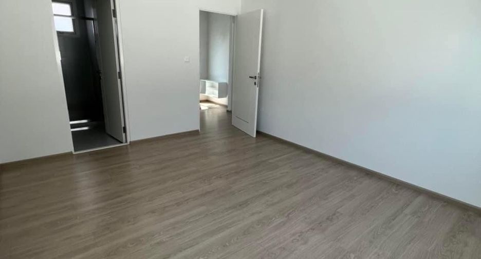 For rent 3 bedrooms house in Lat Krabang, Bangkok