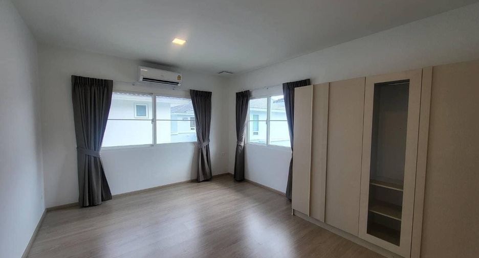 For rent 3 bedrooms house in Lat Krabang, Bangkok