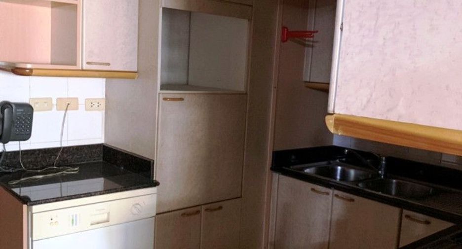 Condo en alquiler de 3 habitaciones en Watthana, Bangkok
