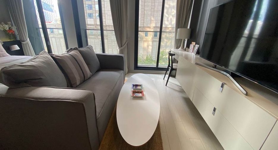 For rent 1 bed condo in Pathum Wan, Bangkok