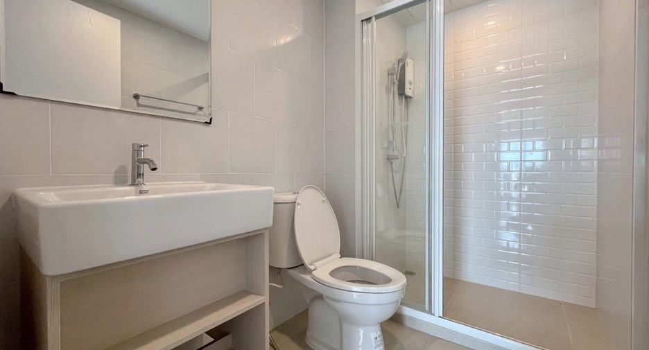 For rent 1 bed condo in Wang Thonglang, Bangkok
