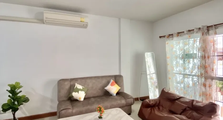 Reihenhaus zur Miete mit 4 Zimmer in Sai Mai, Bangkok