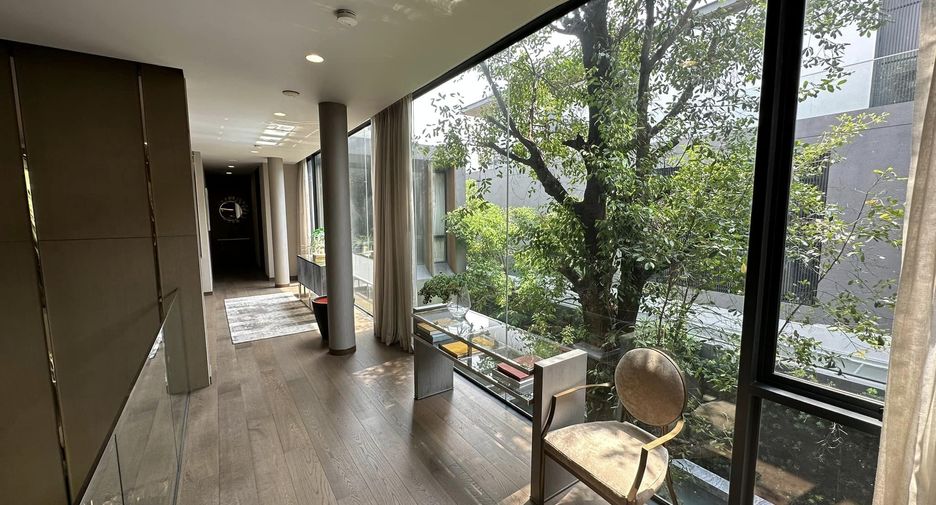 For rent 5 ベッドルーム townhouse in Huai Khwang, Bangkok