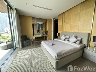Casa adosada en alquiler de 5 habitaciones en Huai Khwang, Bangkok