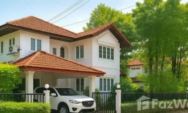 Casa en alquiler de 4 habitaciones en Saphan Sung, Bangkok
