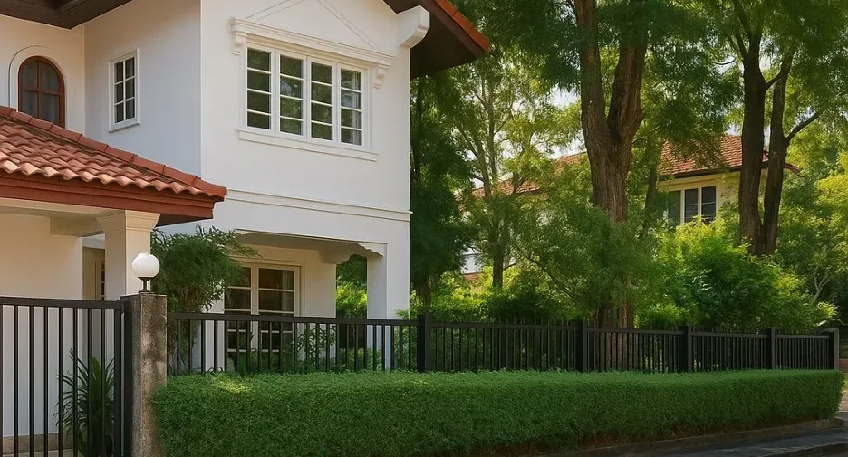 For rent 4 bedrooms house in Saphan Sung, Bangkok